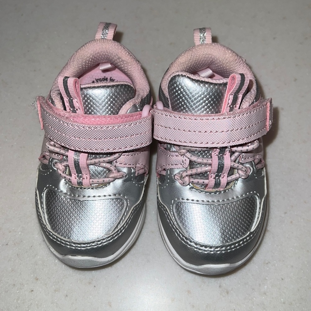 Baby gym shoes size 3